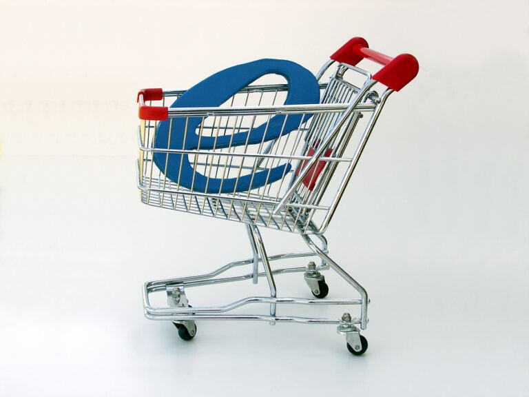 bigstock E commerce Shopping Cart side 523968